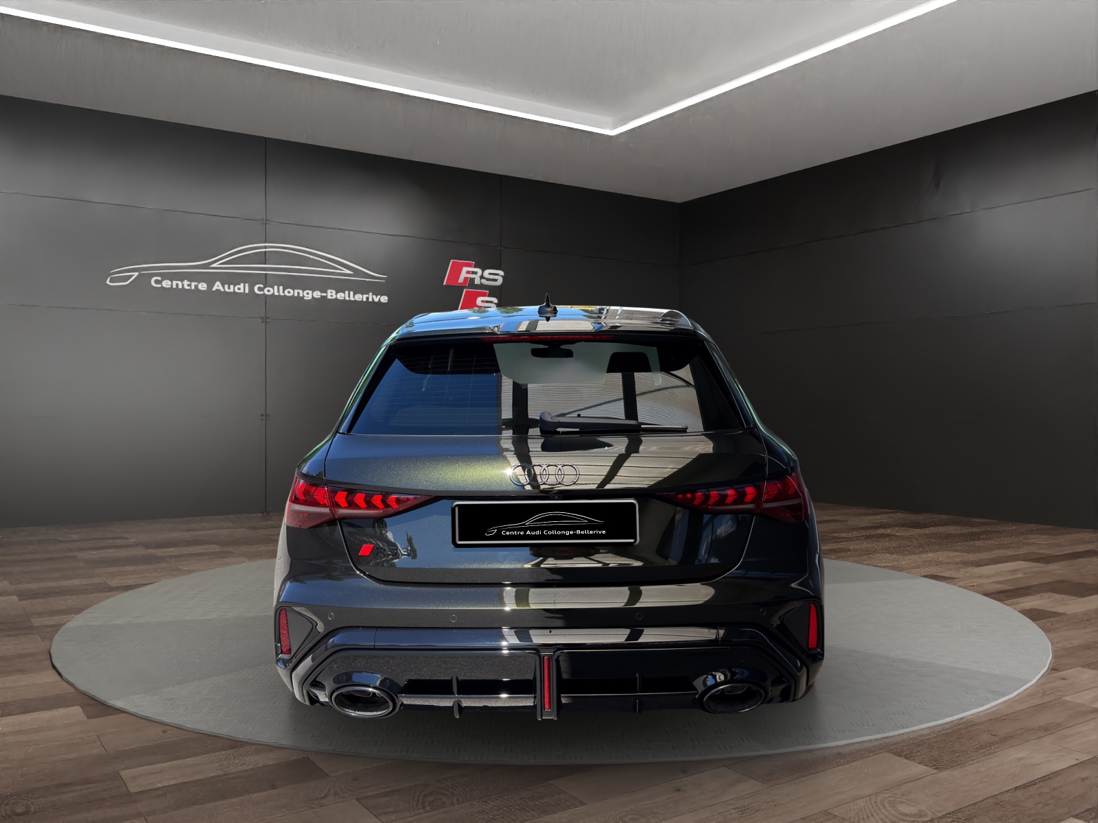 AUDI RS3 Sportback 2.5 TSI quattro S-tronic-image-4