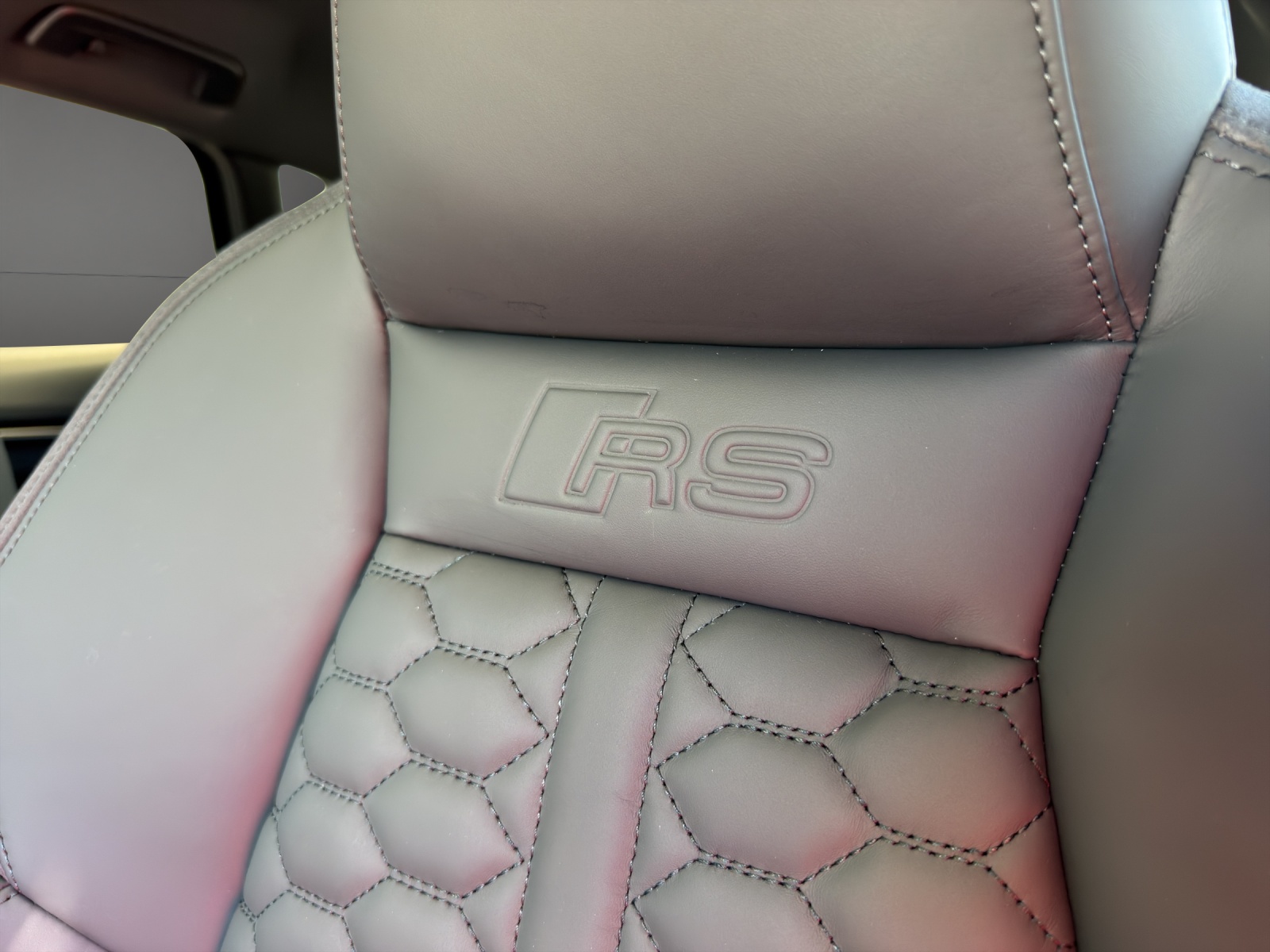 AUDI RS3 Sportback 2.5 TSI quattro S-tronic-image-25