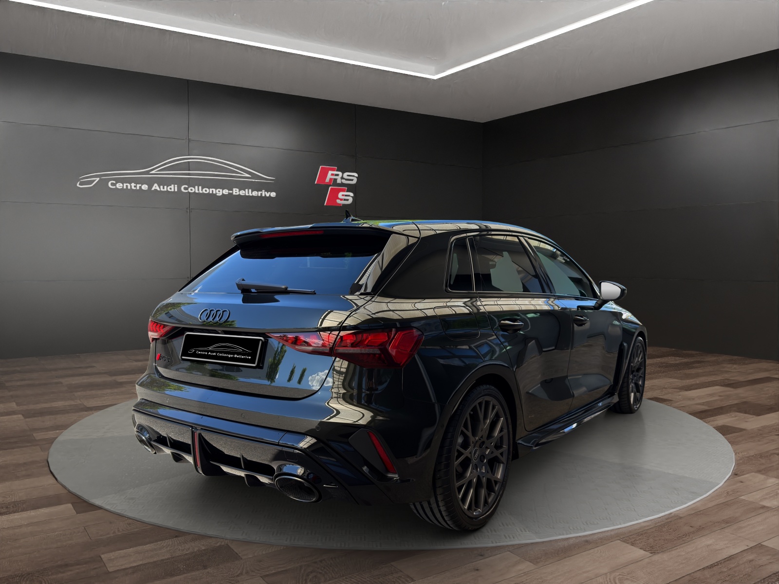 AUDI RS3 Sportback 2.5 TSI quattro S-tronic-image-5