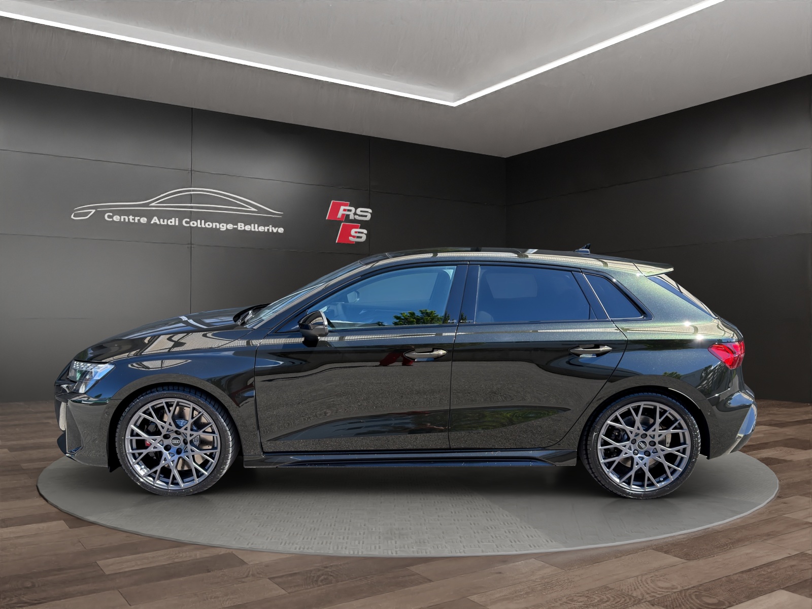 AUDI RS3 Sportback 2.5 TSI quattro S-tronic-showroom-element-2