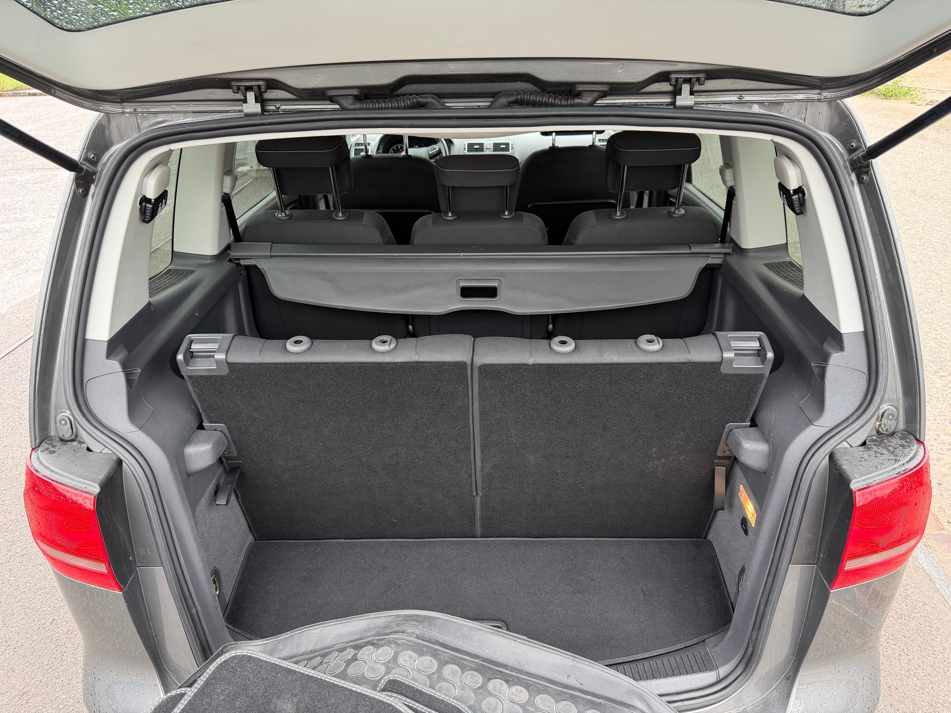 VW Touran 1.4 TSI Cup-image-10