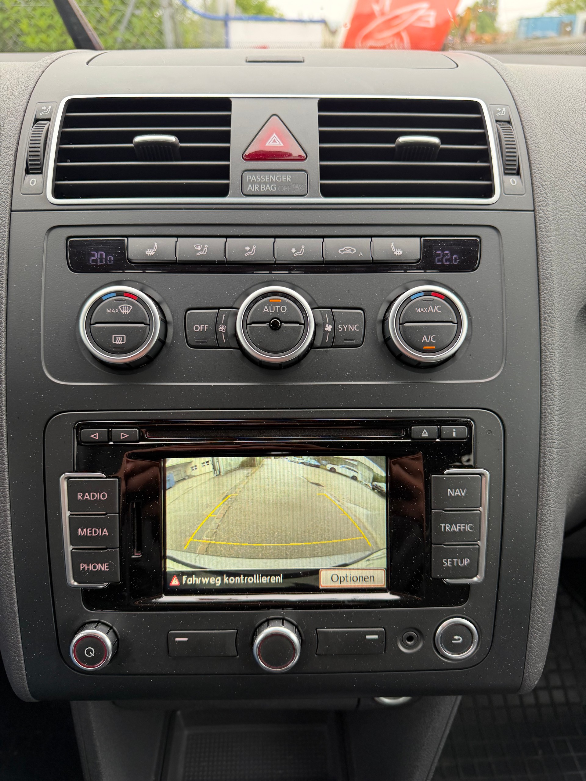 VW Touran 1.4 TSI Cup-image-6