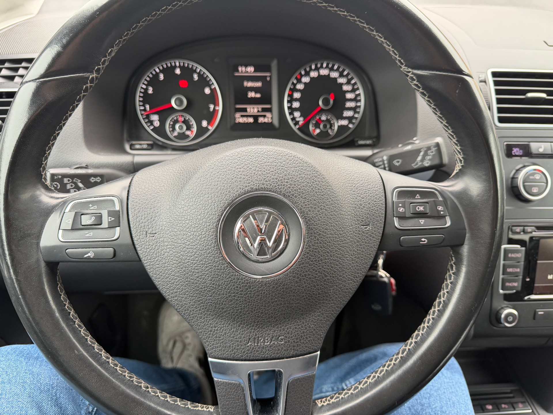 VW Touran 1.4 TSI Cup-image-7