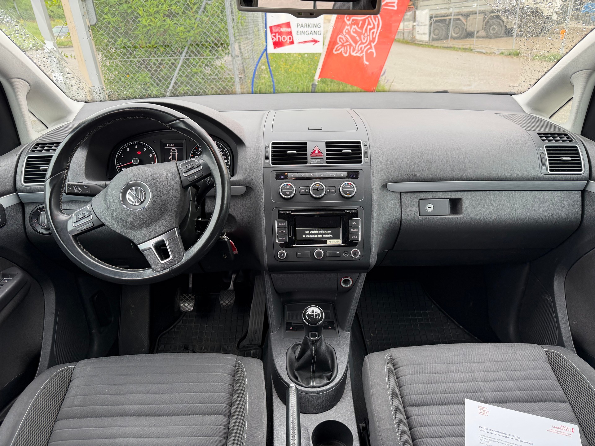 VW Touran 1.4 TSI Cup-image-4