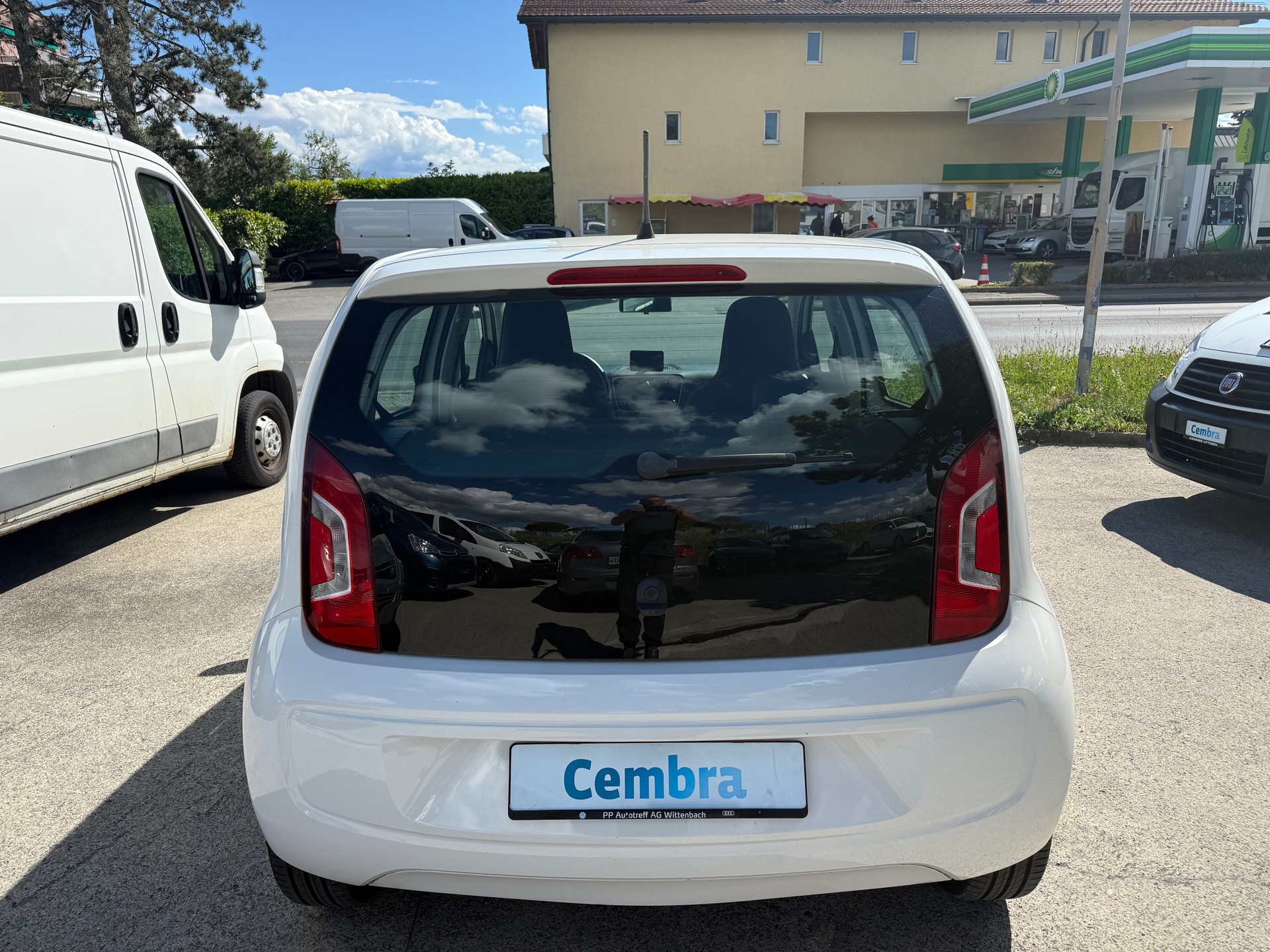 VW Up 1.0 black up Art on Ice-image-4