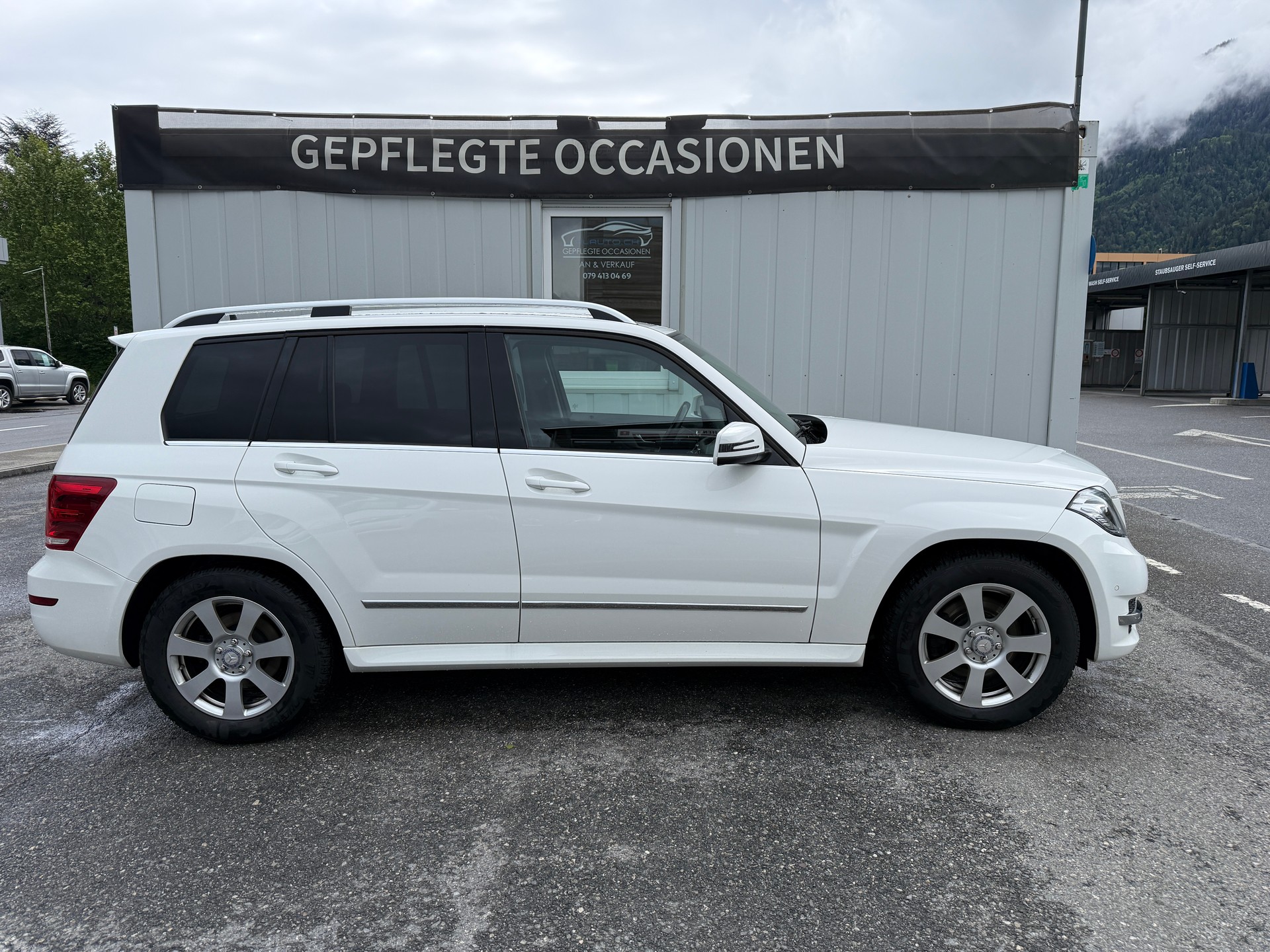 MERCEDES-BENZ GLK 220 BlueTEC Swiss Star Ed. 4Matic 7G-Tronic * TOPZUSTAND* SERVICEGEPFLEGT*-showroom-element-2