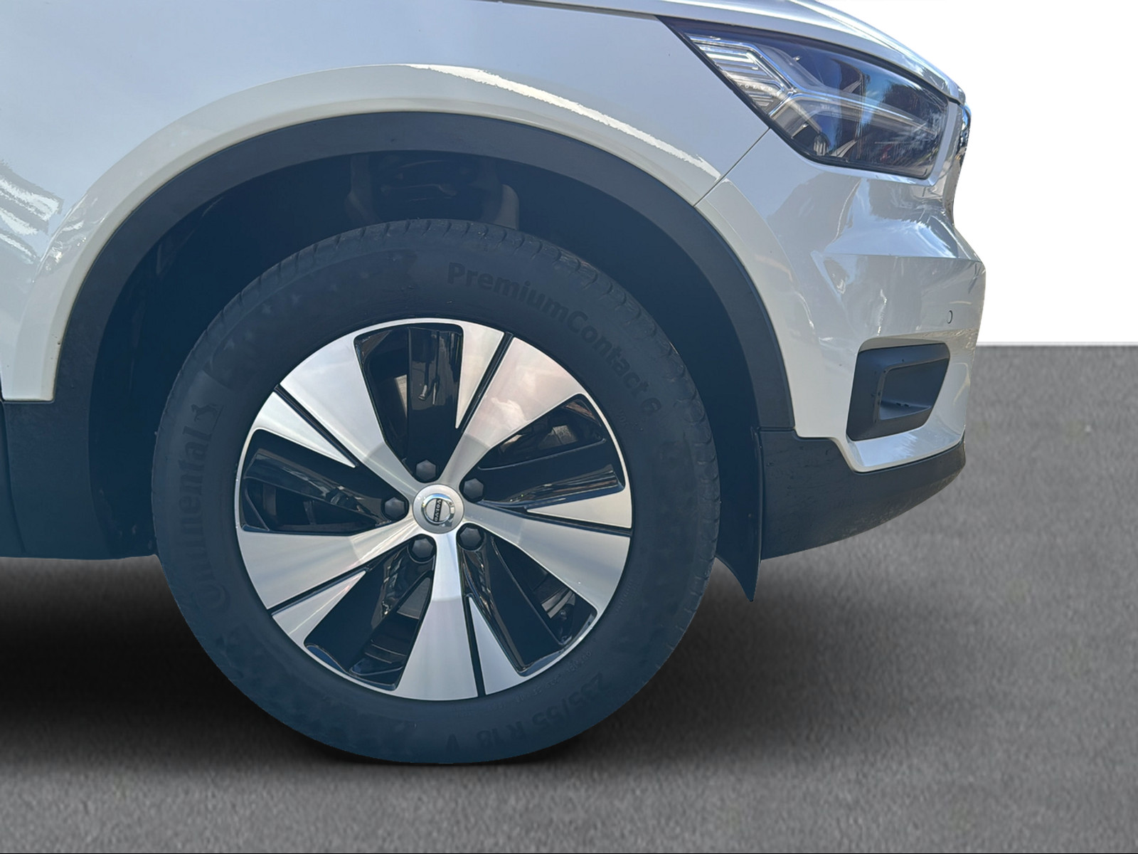 VOLVO XC40 1.5 T5 TE Momentum-image-17