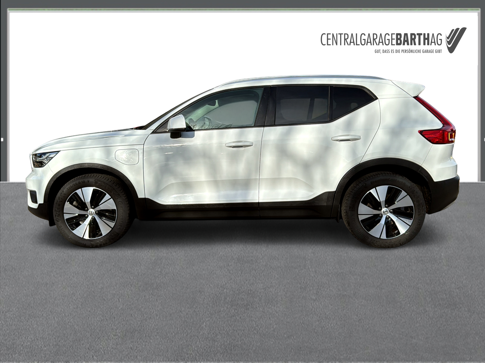 VOLVO XC40 1.5 T5 TE Momentum-image-3