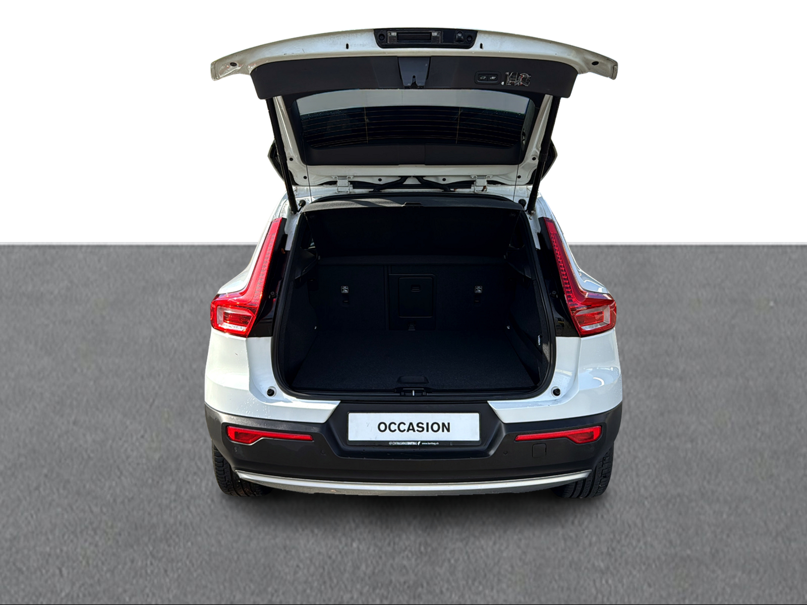 VOLVO XC40 1.5 T5 TE Momentum-image-8