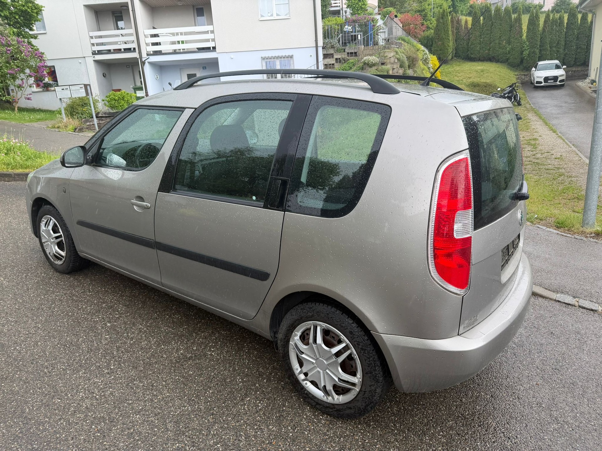 SKODA Roomster 1.2 TSI Style DSG-image-2