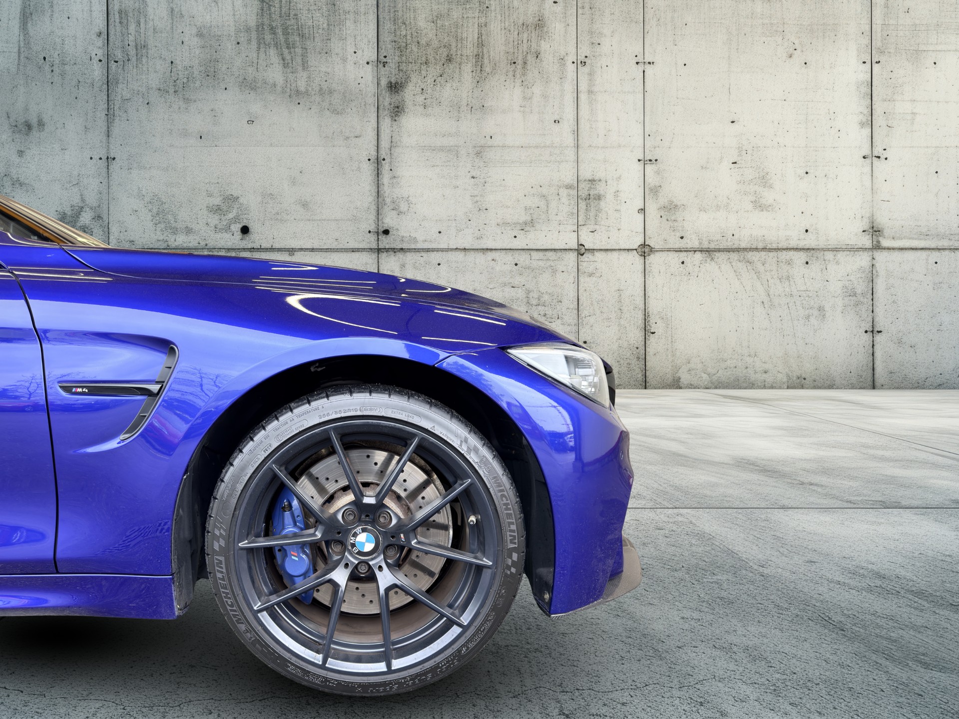 BMW M4 Coupé CS DKG-image-7