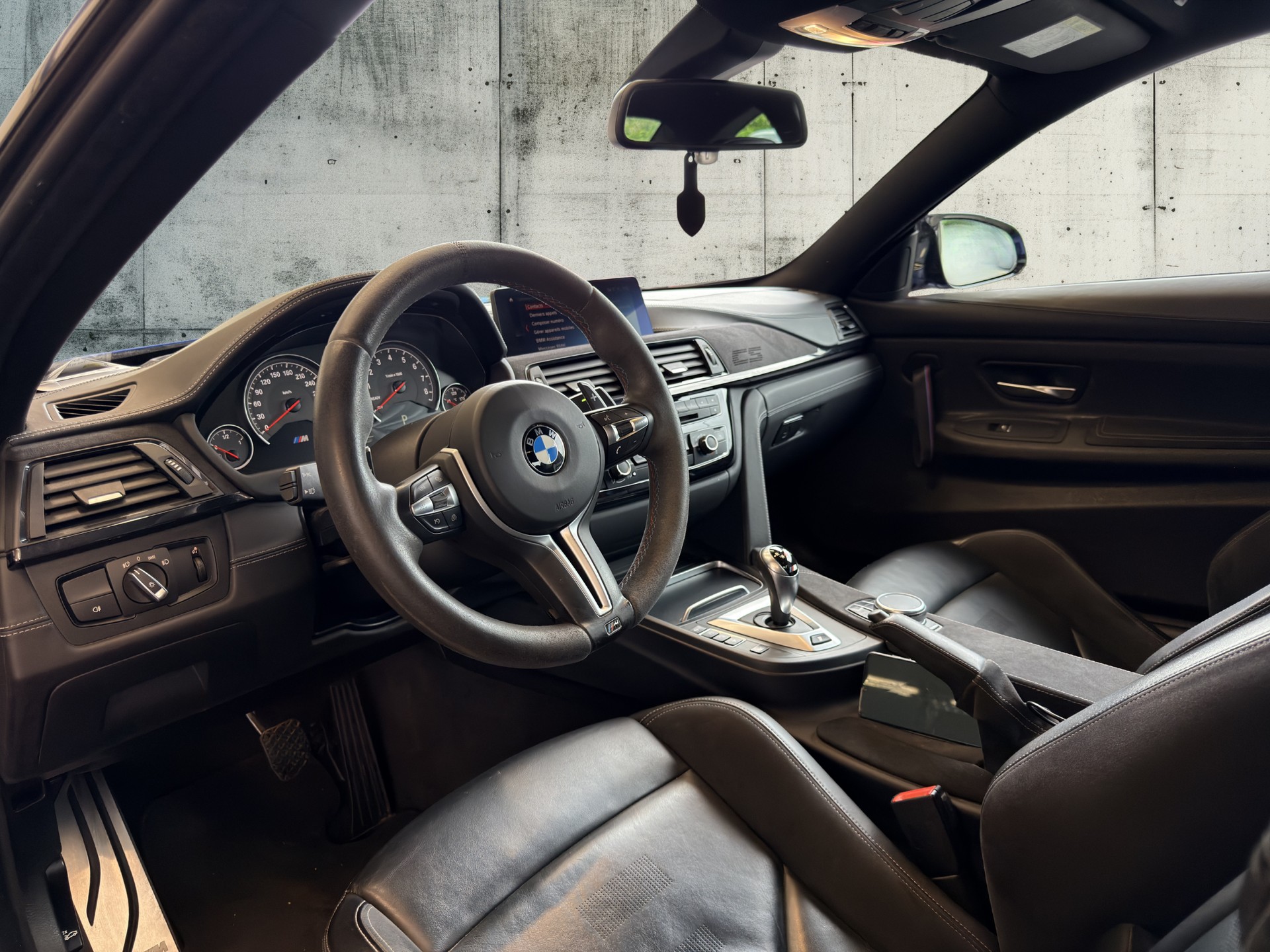 BMW M4 Coupé CS DKG-image-10