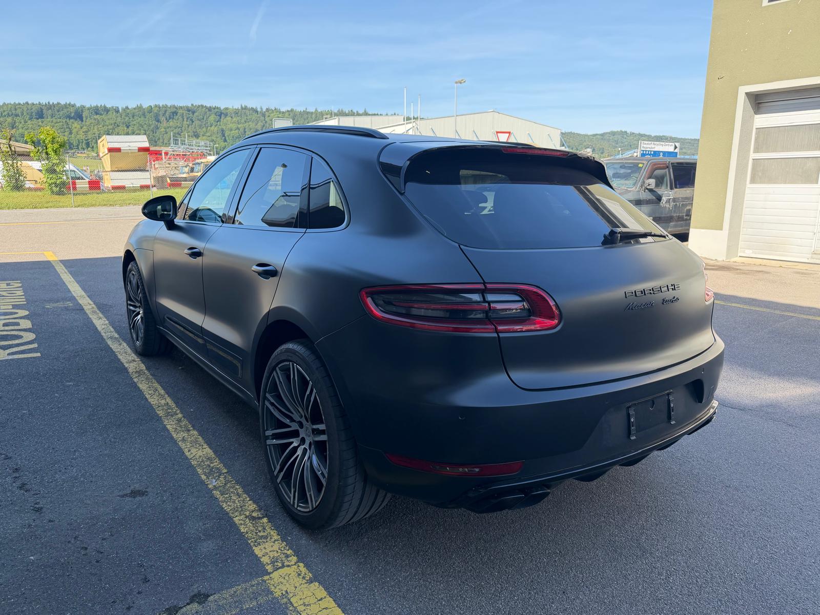 PORSCHE Macan Turbo PDK-image-5