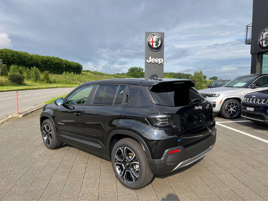 JEEP Avenger Summit-showroom-element-3