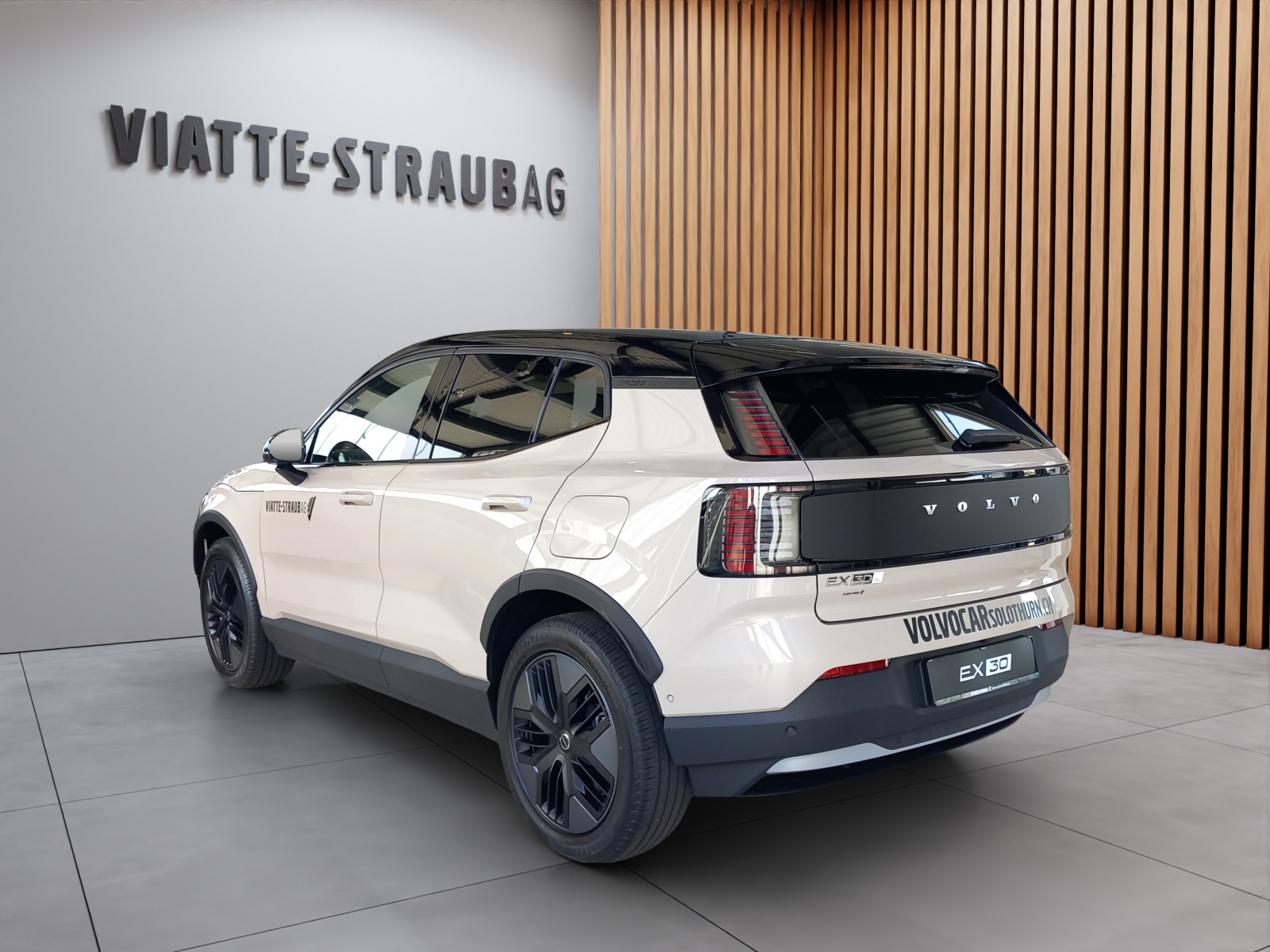 VOLVO EX30 CC E60 Twin Performance AWD-image-3