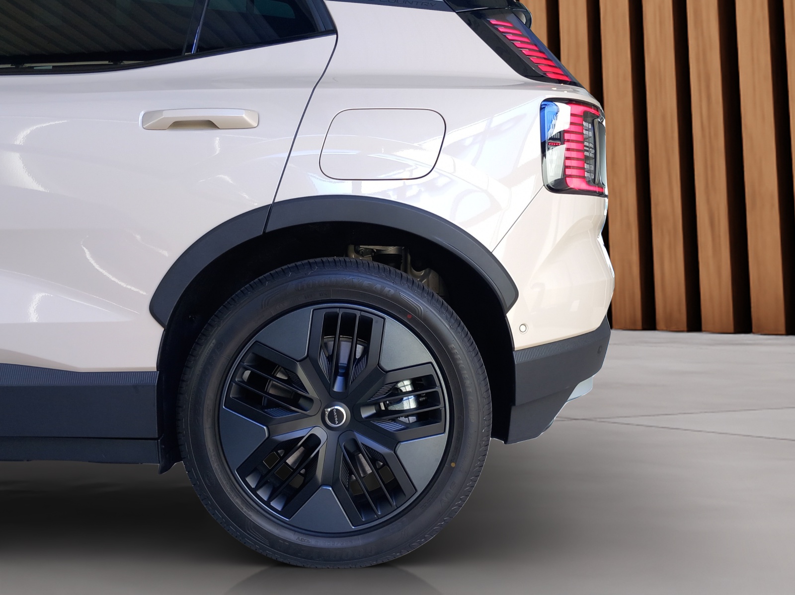 VOLVO EX30 CC E60 Twin Performance AWD-image-9