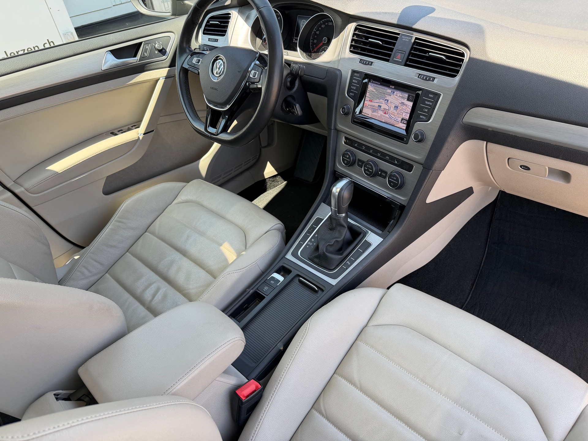 VW Golf 1.4 TSI Comfortline DSG Automat-image-8