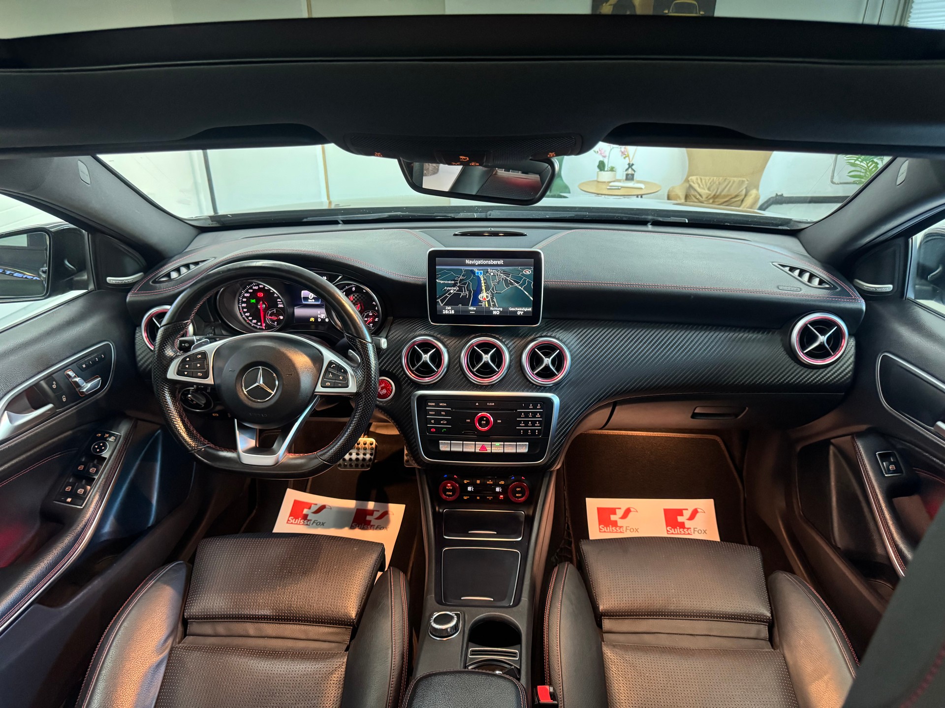 MERCEDES-BENZ A 250 AMG Line 4Matic 7G-DCT*CH-Fahrzeug*Panoramadach*-image-8