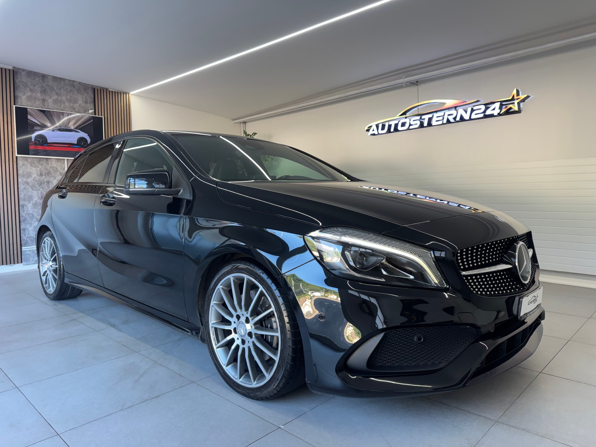 MERCEDES-BENZ A 250 AMG Line 4Matic 7G-DCT*CH-Fahrzeug*Panoramadach*-image-1