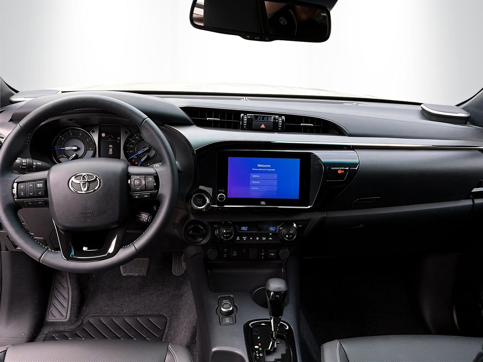 TOYOTA Hilux Double Cab.-Pick-up 2.8 D-4D MHEV 204 Invincible-image-7