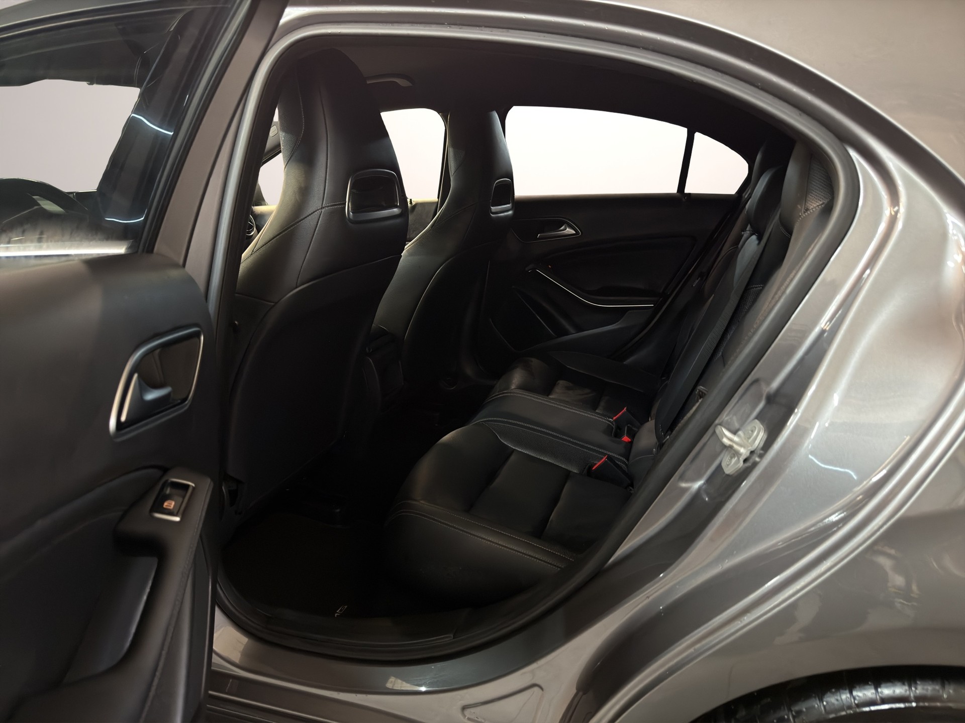 MERCEDES-BENZ A 45 AMG 4Matic Speedshift 7G-DCT-image-11