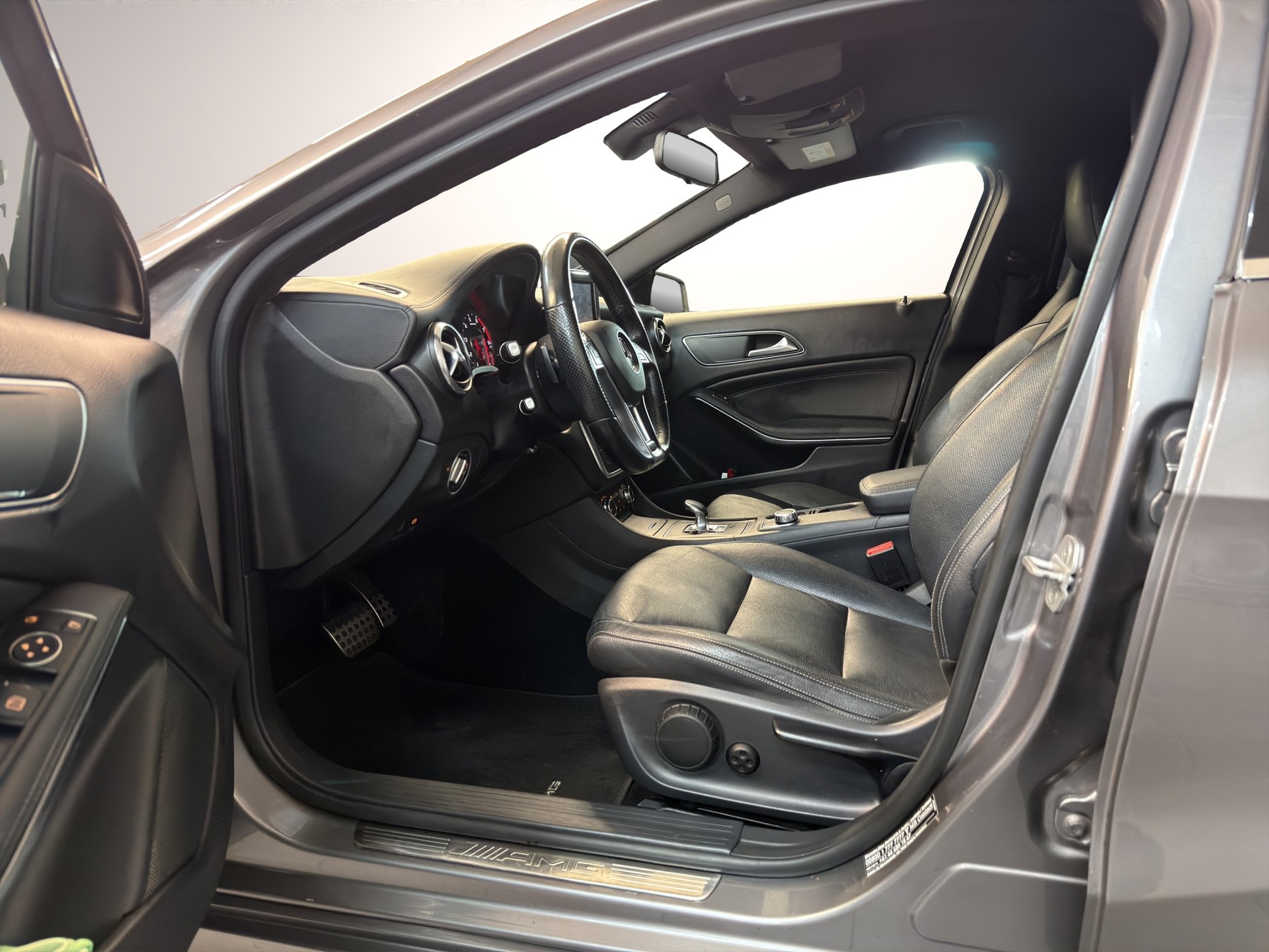 MERCEDES-BENZ A 45 AMG 4Matic Speedshift 7G-DCT-image-8