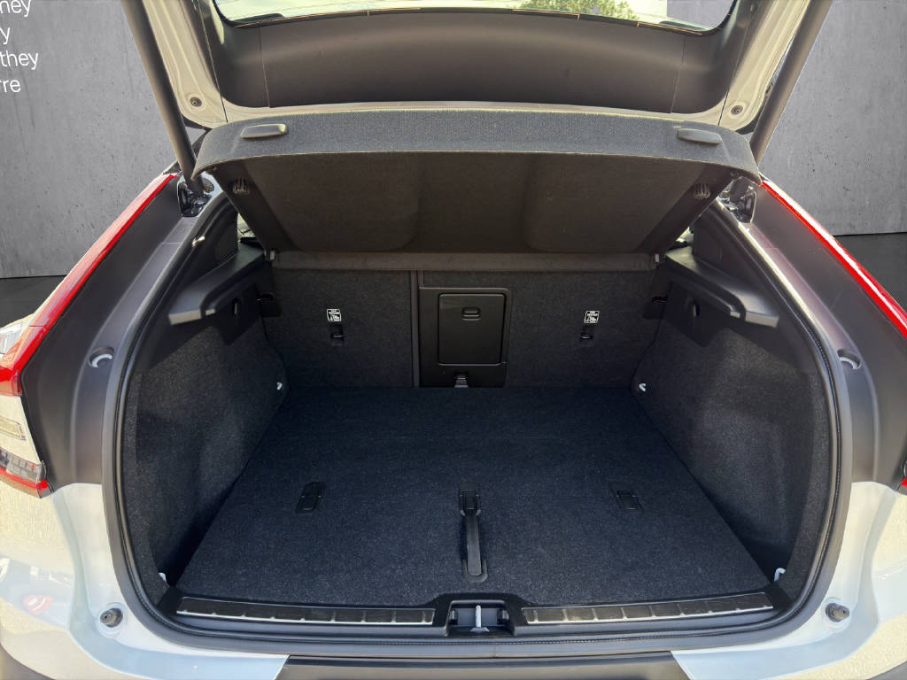 VOLVO C40 P8 Twin Recharge Ultimate AWD-image-15