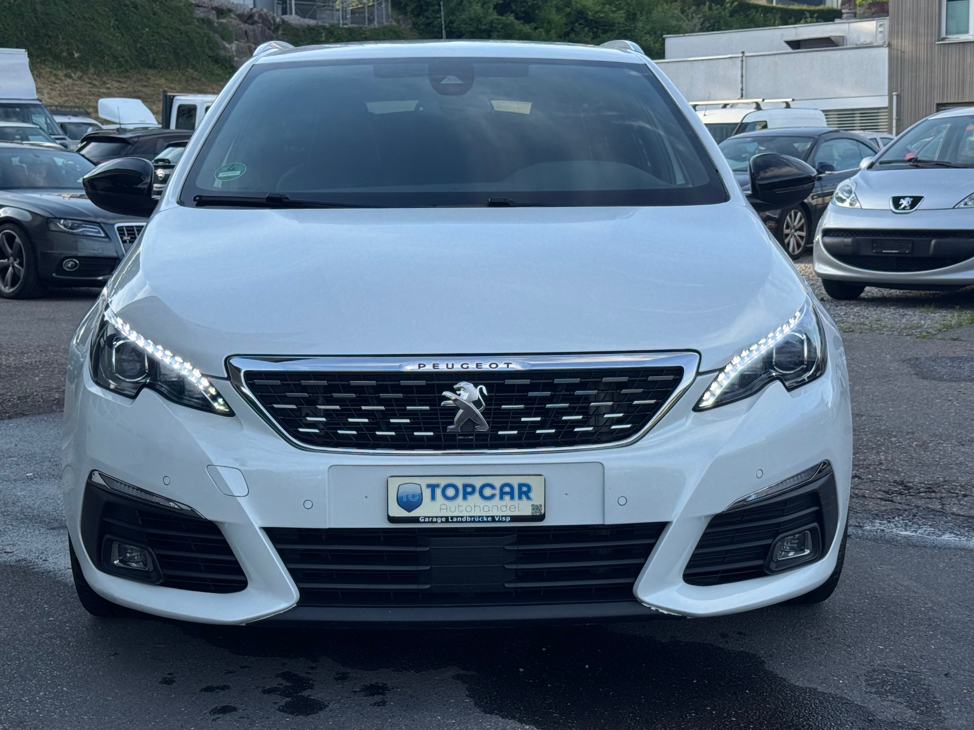 PEUGEOT 308 SW 2.0 BlueHDI GT EAT8-image-1