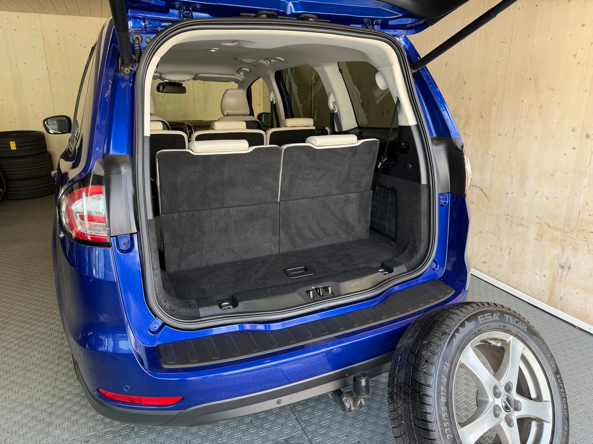 FORD Galaxy 2.0 TDCi Titanium AWD PowerShift-image-14
