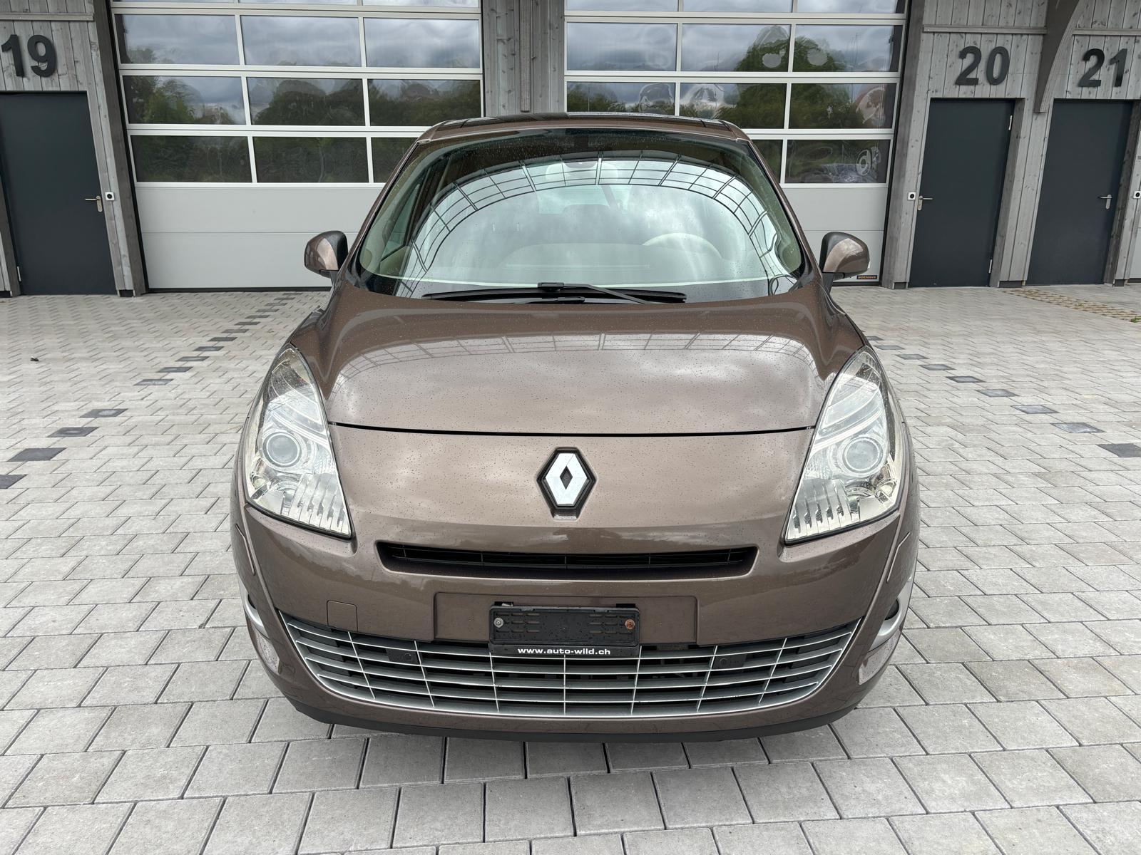 RENAULT Grand Scénic 2.0 16V Privilège X-Tronic CVT-image-0