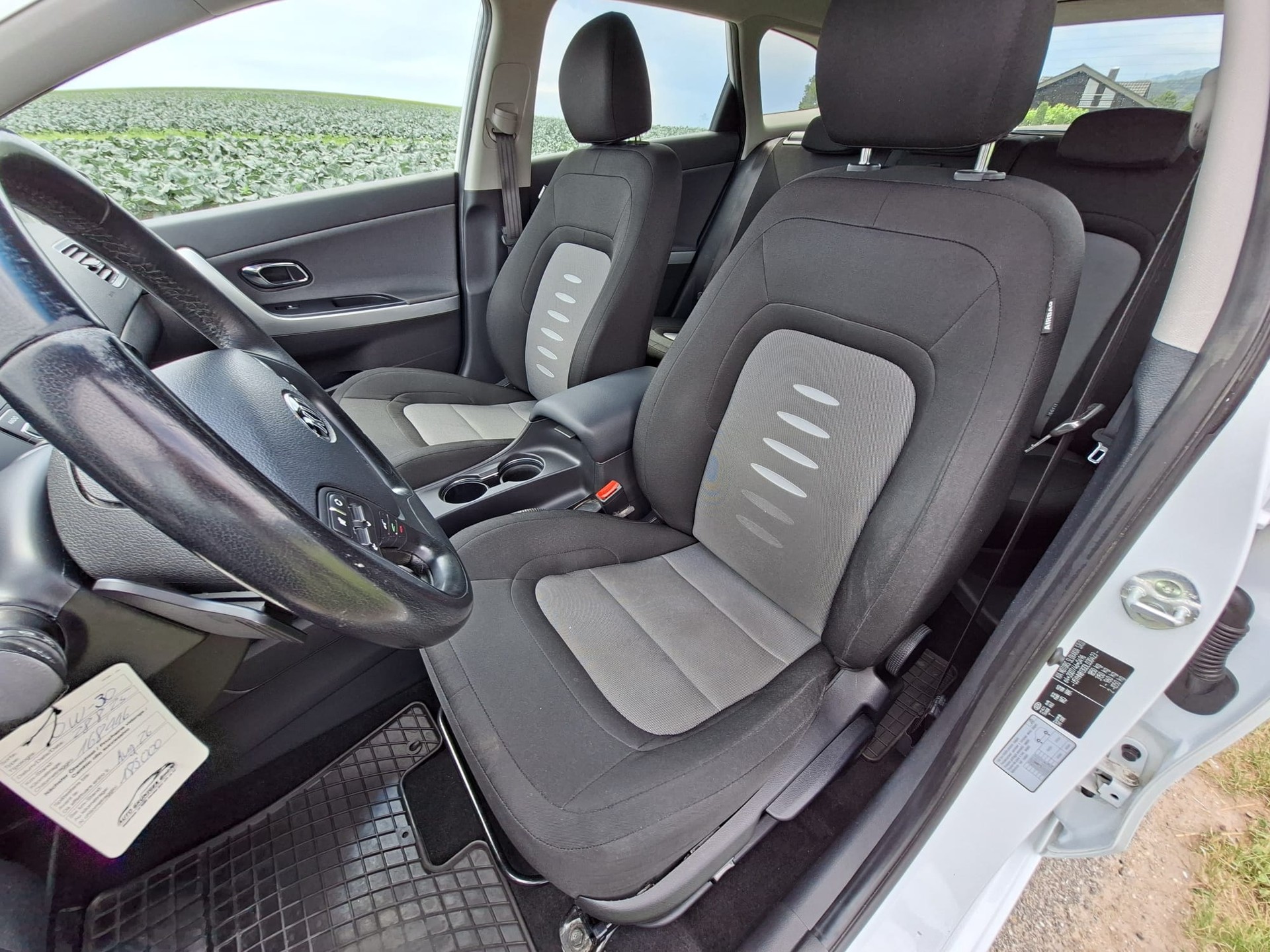 KIA Cee'd 1.6 CRDi Style Automatic-image-12
