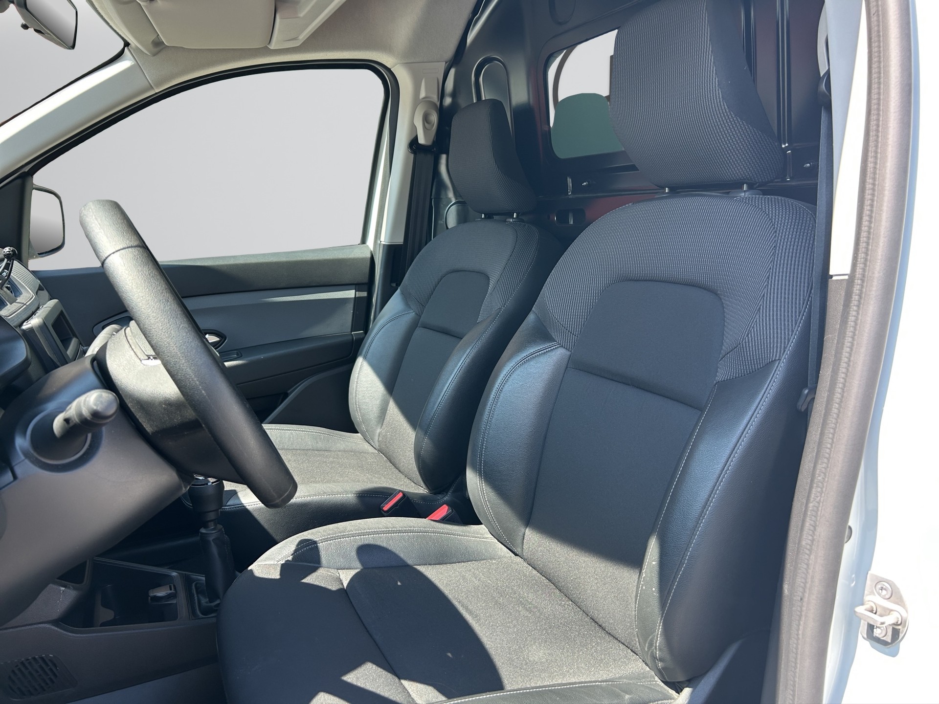 RENAULT KANGOO EXPR.-image-8