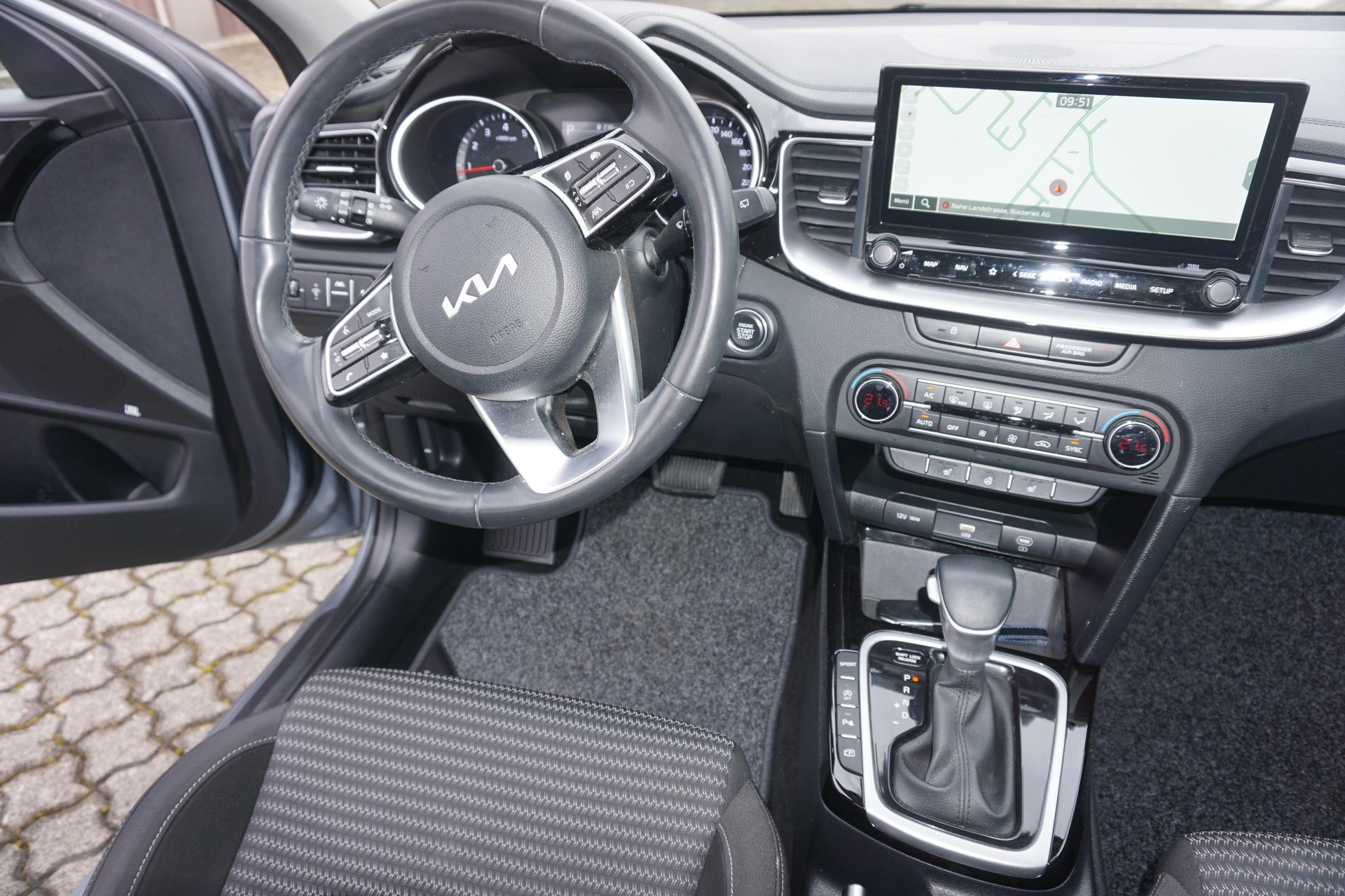 KIA Ceed SW 1.5 T-GDi Power DCT-image-7