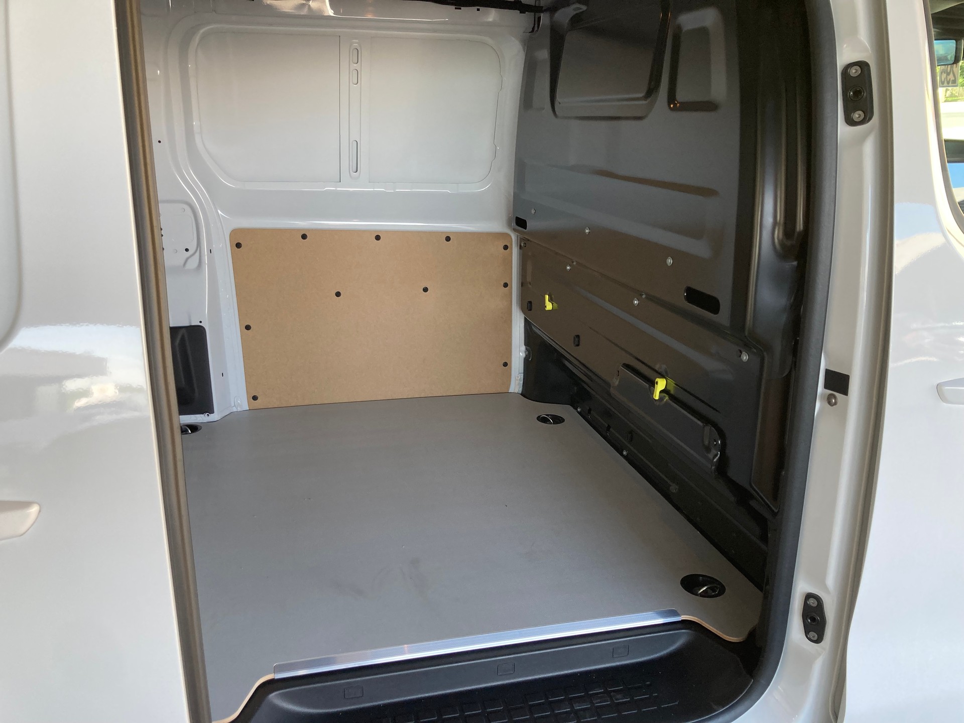 FIAT Scudo 2.0 BlueHDi VAN L2 EAT8-image-8