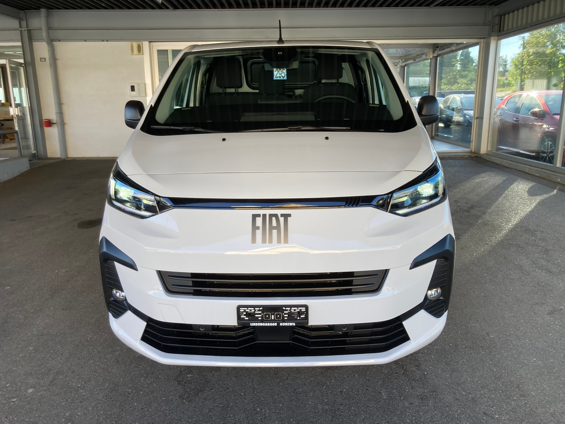 FIAT Scudo 2.0 BlueHDi VAN L2 EAT8-image-1