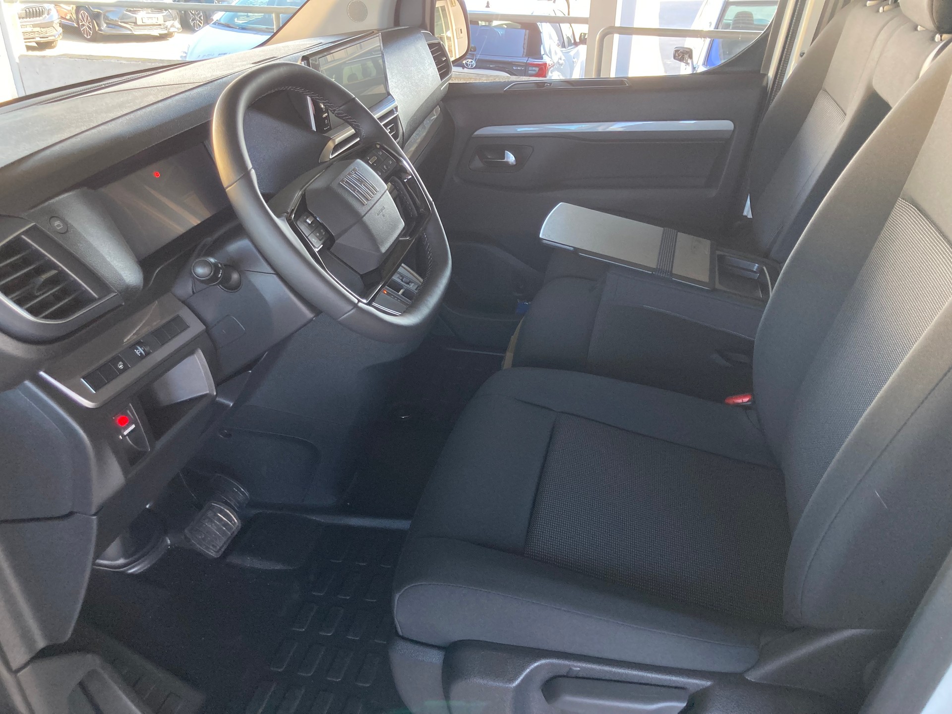 FIAT Scudo 2.0 BlueHDi VAN L2 EAT8-image-9