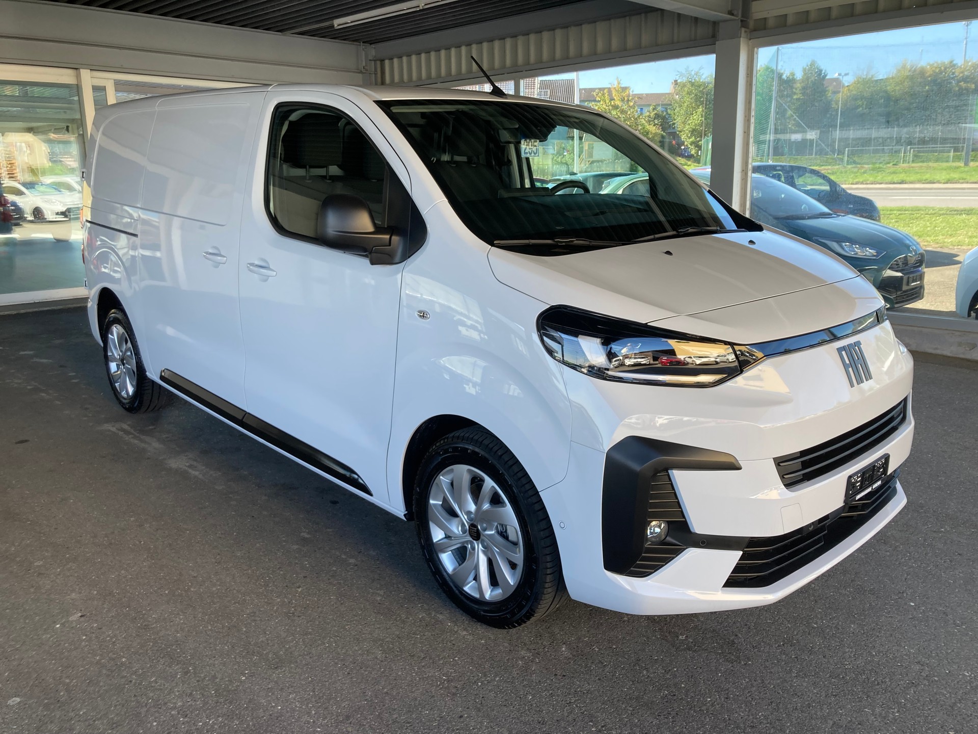 FIAT Scudo 2.0 BlueHDi VAN L2 EAT8-image-2