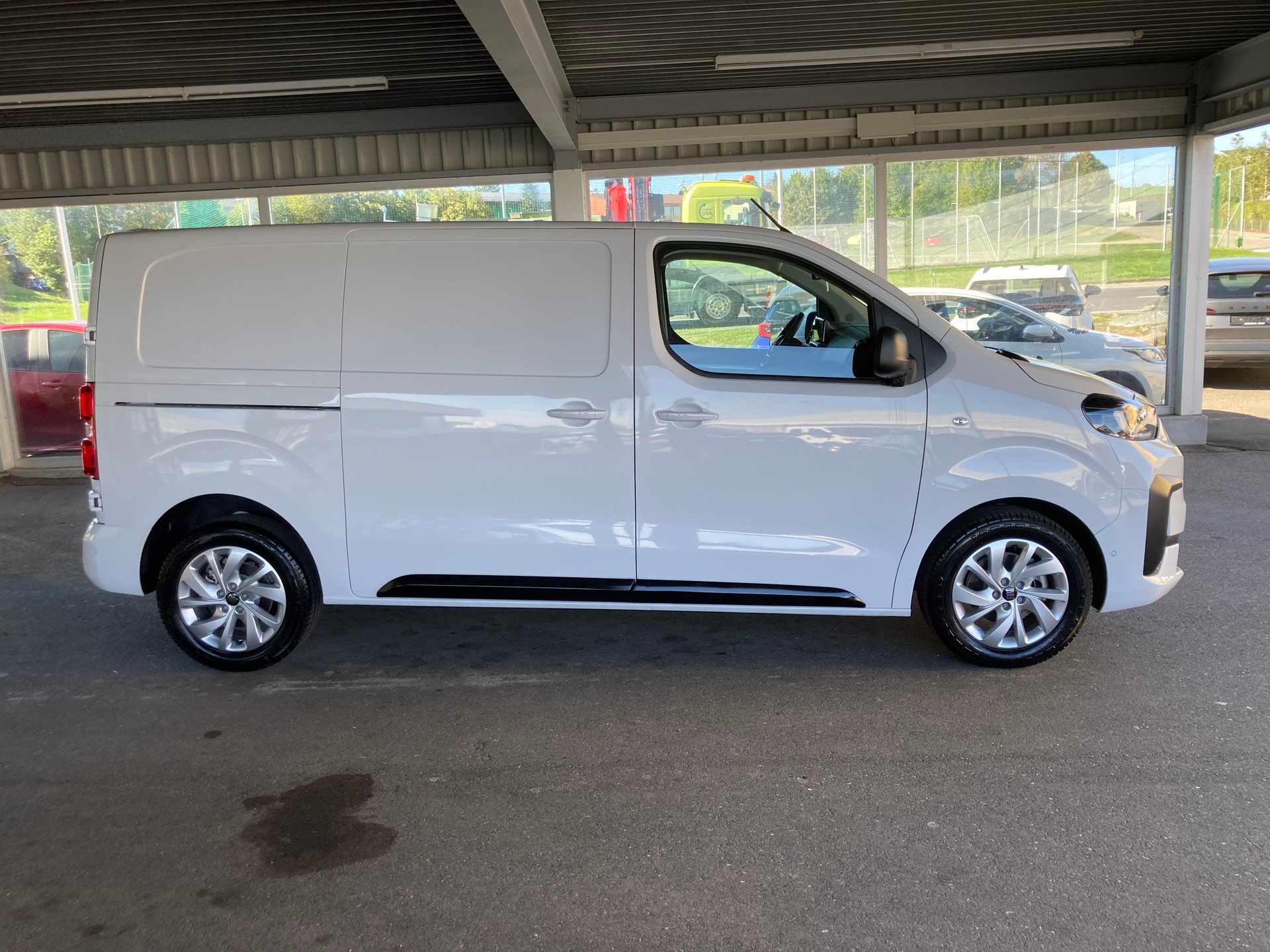 FIAT Scudo 2.0 BlueHDi VAN L2 EAT8-image-3