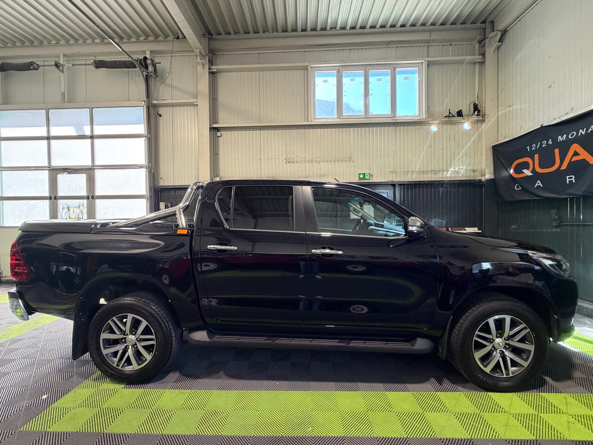 TOYOTA Hilux 2.4-4D Sol Premium Double Cab 4x4 A-image-3