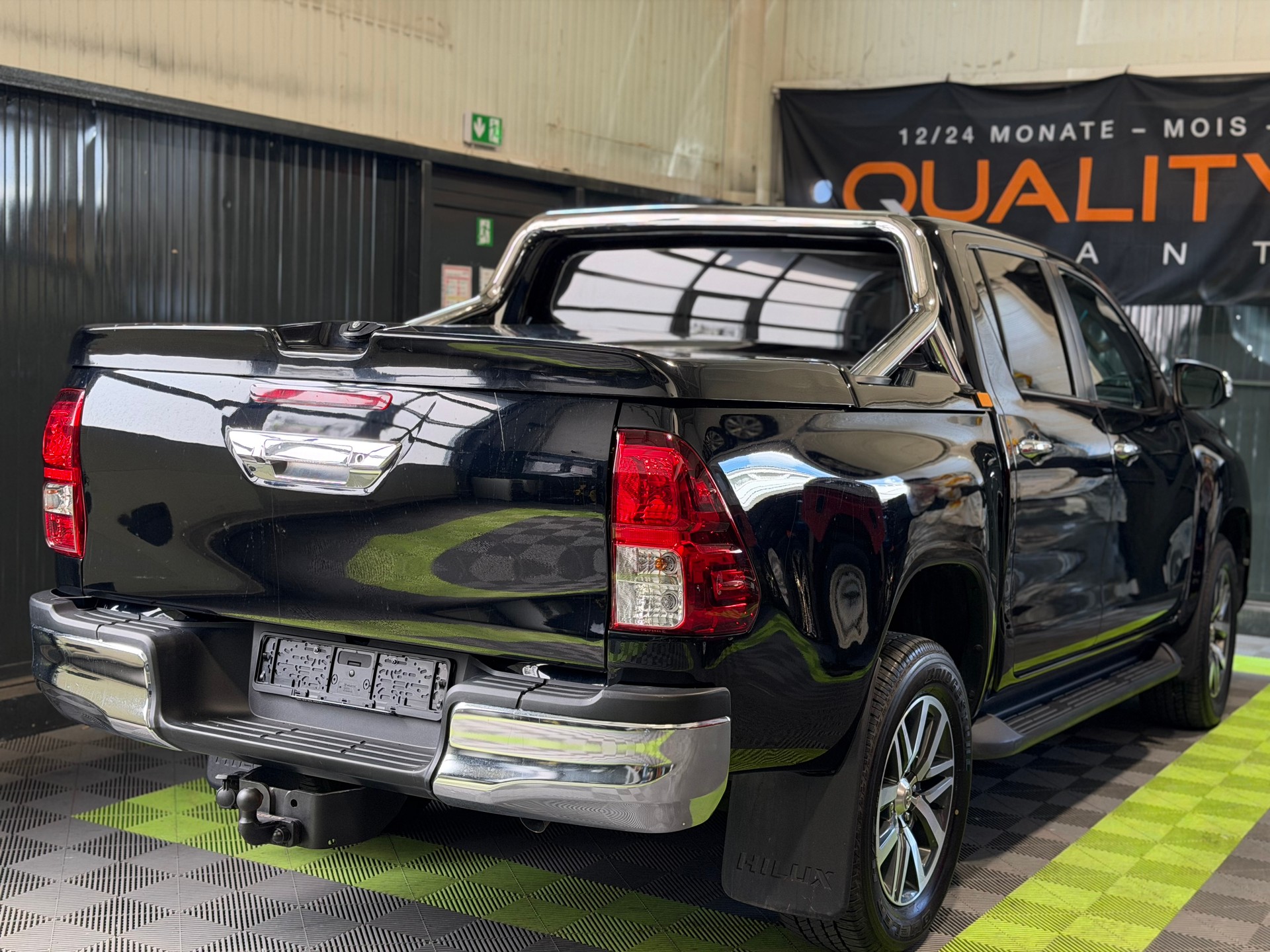 TOYOTA Hilux 2.4-4D Sol Premium Double Cab 4x4 A-image-5