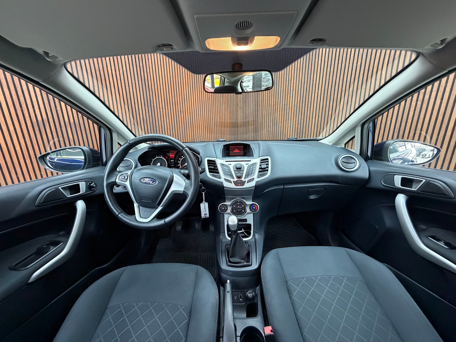 FORD Fiesta 1.25 16V Ambiente-image-11