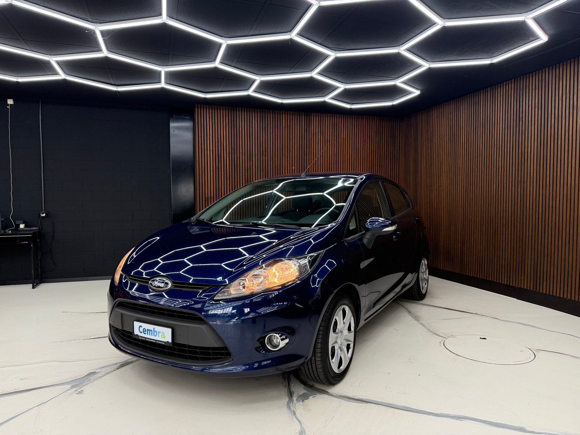 FORD Fiesta 1.25 16V Ambiente-image-0