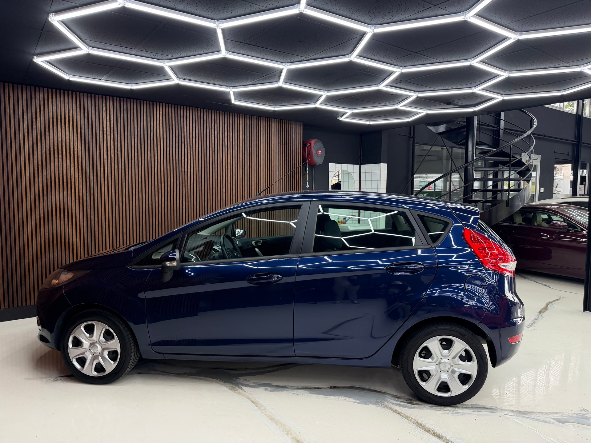 FORD Fiesta 1.25 16V Ambiente-image-9