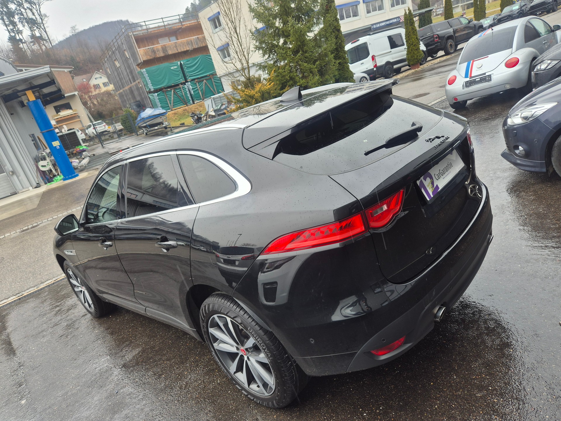 JAGUAR F-Pace 25d R-Sport AWD Automatik-image-2