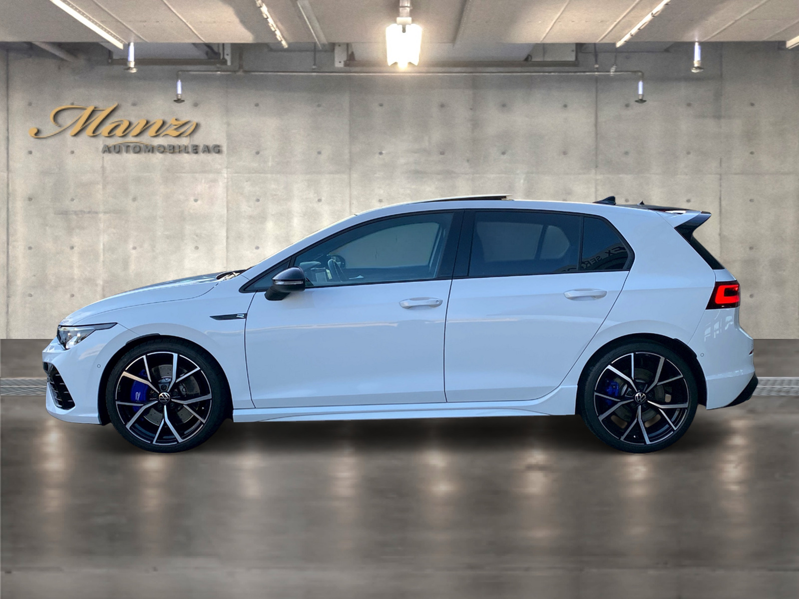 VW Golf 2.0 TSI R 320PS Black-Style Performance 4Motion DSG Akrapovič-Abgasanlage **Modell 2023**-image-1