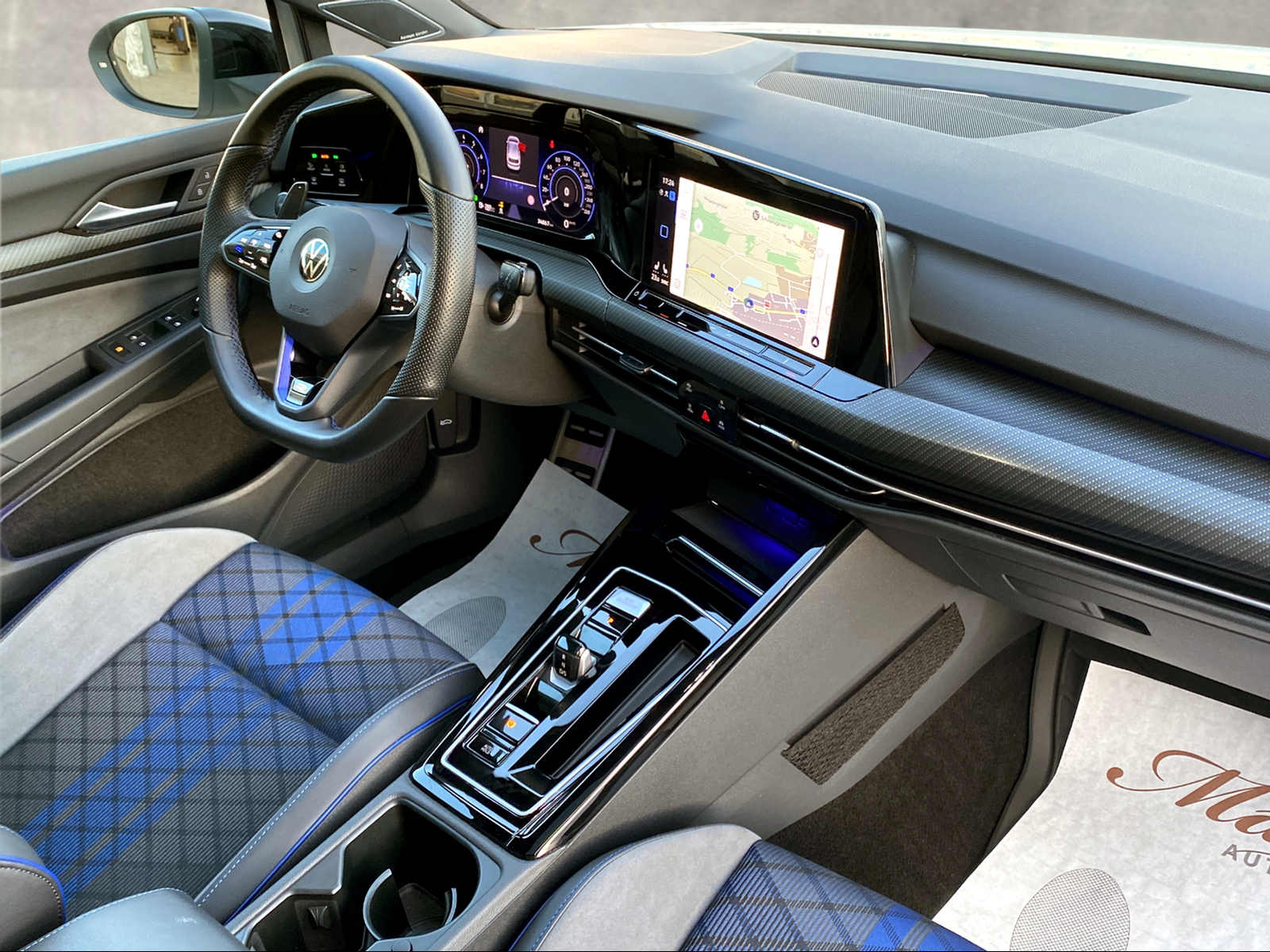 VW Golf 2.0 TSI R 320PS Black-Style Performance 4Motion DSG Akrapovič-Abgasanlage **Modell 2023**-image-8