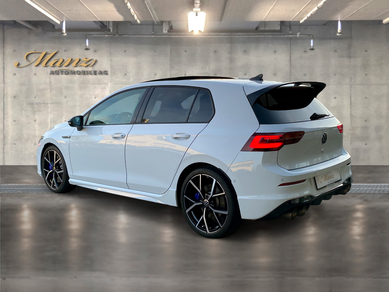 VW Golf 2.0 TSI R 320PS Black-Style Performance 4Motion DSG Akrapovič-Abgasanlage **Modell 2023**-image-2