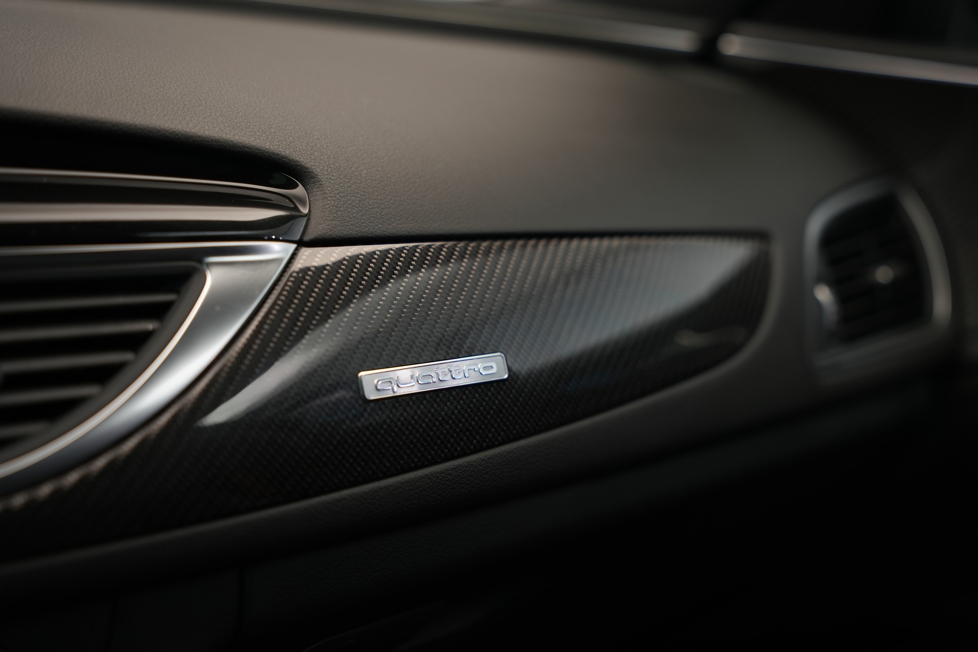 AUDI RS6 Avant 4.0 TFSI V8 performance quattro *HuD* *Softclose* *Panorama*-image-31
