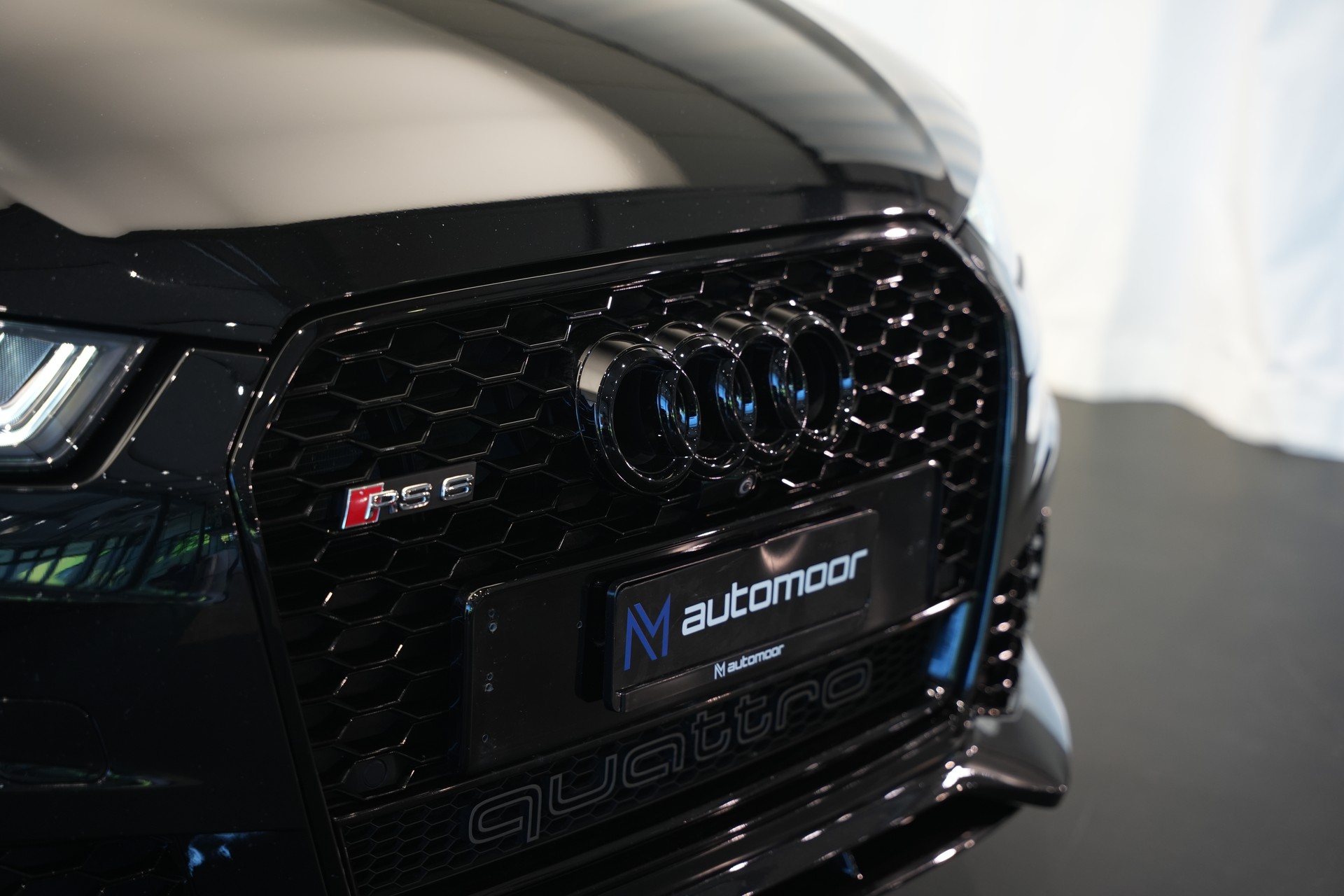 AUDI RS6 Avant 4.0 TFSI V8 performance quattro *HuD* *Softclose* *Panorama*-image-45
