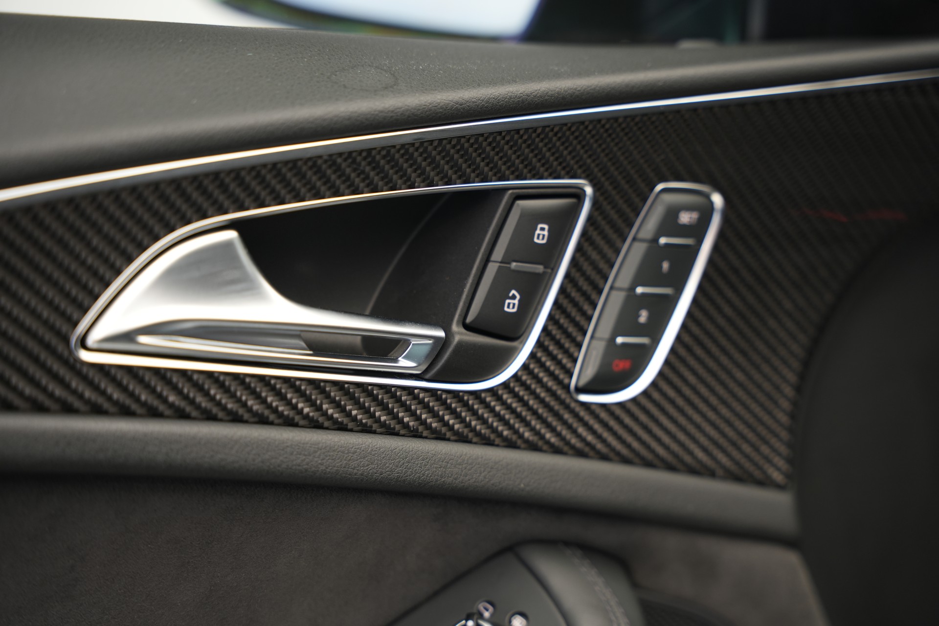 AUDI RS6 Avant 4.0 TFSI V8 performance quattro *HuD* *Softclose* *Panorama*-image-18